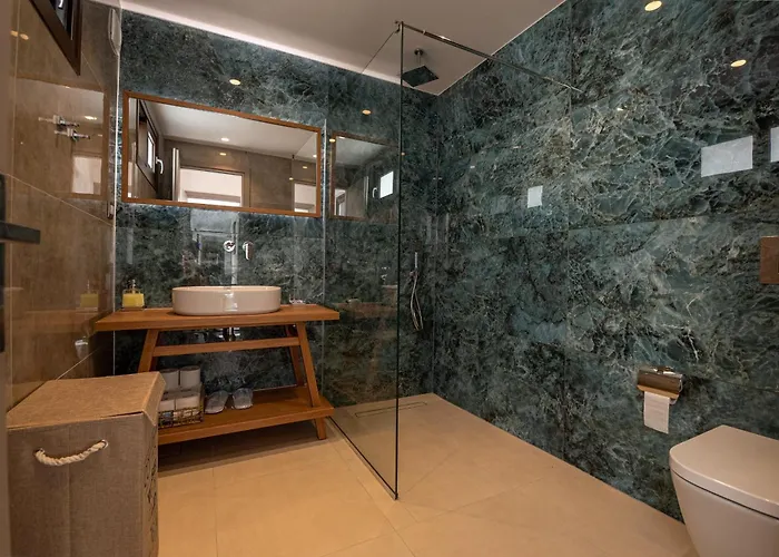 Sienna Private Luxury Marathiás